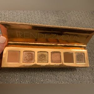 Sigma Rendezvous Holiday eyeshadow palette